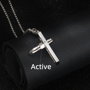 Collier en acier inoxydable pour hommes avec pendentif croisé en forme de balle