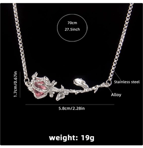 Especificaciones detalladas del collar rosa con dimensiones y materiales de acero inox