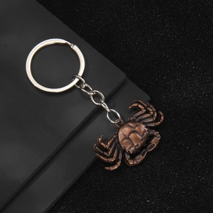 Vintage 3D metal crab keychain with bronze finish and silver ring for bags and car keys