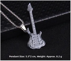 Pendentif détaillé de guitare électrique argentée, dimensions 5,5x2 cm avec chaîne bille