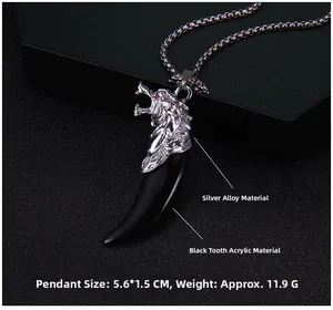 Detail of wolf head and fang pendant with dimensions 5.6x1.5CM and weight 11.9G