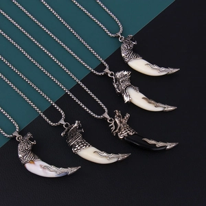 Vintage Ethnic Wolf Fang Pendant Necklace Stainless Steel Chain Dragon Head Tiger Totem Punk Men Jewelry For Daily Wear
