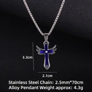 Collier vintage en acier inoxydable avec pendentif croix bleue et ailes d'ange