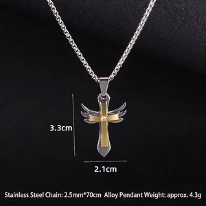 Collier vintage en acier inoxydable avec croix dorée et pendentif ailes d'ange argentées