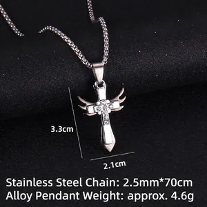 Collana hip hop in acciaio inossidabile con ciondolo a croce a doppia ala e strass lucidi