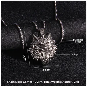 Close-up of vintage wolf head pendant in silver finish with detailed 70cm steel chain