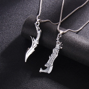 Punk-Edelstahlkette mit Schwert- und Kaltwaffenanhängern für Herren im Gothic-Stil