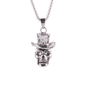 Pendentif punk en acier inoxydable pour homme avec un crâne portant un chapeau