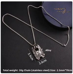 Detail of vintage skull pendant necklace with precise dimensions and alloy material info