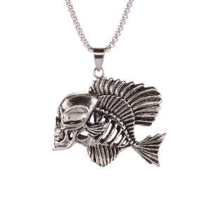 Collier avec pendentif crâne de poisson squelette gothique et chaîne en boîte vintage