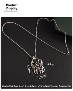 Dimensions détaillées du pendentif tête de mort punk avec chaîne longue de 70 cm
