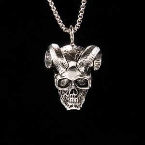 Gothic Horned Skull Pendant Necklace Stainless Steel Box Chain Alloy Antique Silver Vintage Punk Jewelry For Men Women