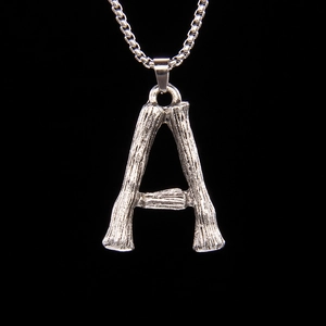 Collana Con Pendente Lettera A in Acciaio Inossidabile Texture Bambù Catena a Perle Quadrate Design di Nicchia Retrò Gioielli Argento