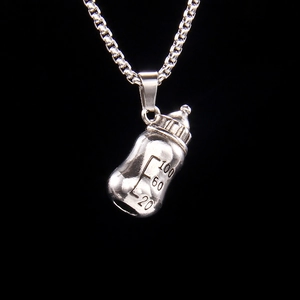Collier Pendentif Biberon en Alliage d'Acier Inoxydable Avec Graduations Argent Design de Niche Chaîne Maille Miroir Bijoux unisexe