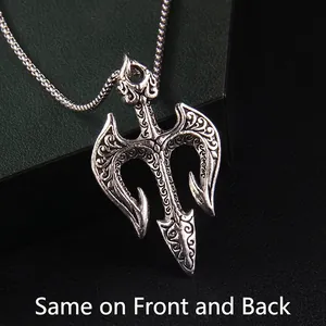 Collier trident rétro en acier inoxydable avec gravures détaillées sur les deux faces