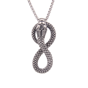 Gotische Schlangen-Halskette in Unendlichkeitsform mit Vintage-Silber-Oberfläche