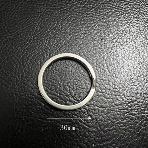 Standard 30mm stainless steel flat split ring keychain connector in silver finish