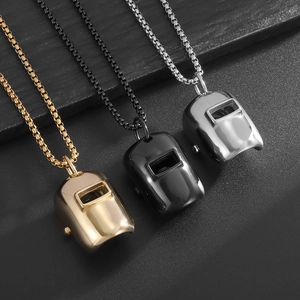 Collier avec Pendentif Masque de Soudeur en Acier Inoxydable Style Industriel Punk Pendentif Casque de Soudeur Unisexe
