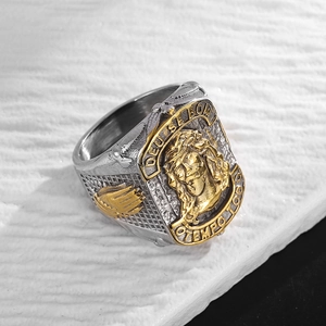 Bague religieuse hip hop bicolore pour homme avec portrait de Jésus et mains en prière