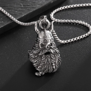 Collier Pendentif Cloche Crâne Viking Rétro Casque à Cornes Odin Acier Titane Bijoux Motard Pour Hommes