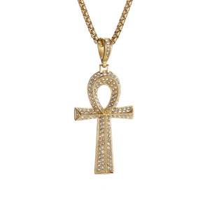 Collier pendentif croix d'Ankh plaqué or 316L serti de zircons cubiques avec chaîne box