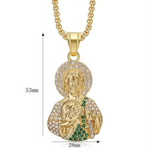 Dimensions du pendentif Saint-Jude montrant 53mm de hauteur et 28mm de largeur avec pierres