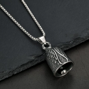 Pendentif cloche ailes d'ange en acier inoxydable vintage avec chaîne à mailles