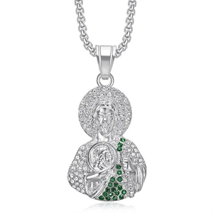 Collier pendentif Saint Jude en argent avec oxydes de zirconium blancs et verts