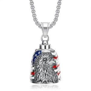 Cloche de protection moto en inox avec relief d'aigle et émail du drapeau US