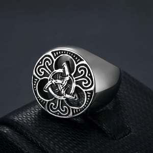 Vintage Stainless Steel Celtic Knot Triquetra Signet Ring For Men Viking Hip Hop Punk Hollow Band Ring Jewelry Accessories