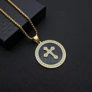 Collier à Pendentif Croix en Acier Inoxydable Plaqué Or Cuivre Hip Hop Pour Hommes Femmes Bijoux Zirconia