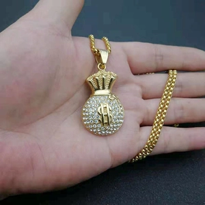 Collier hip hop avec pendentif sac d'argent doré serti de strass brillants et dollar