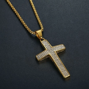 Collier avec pendentif croix plaqué or hip hop serti de cristaux et chaîne vénitienne