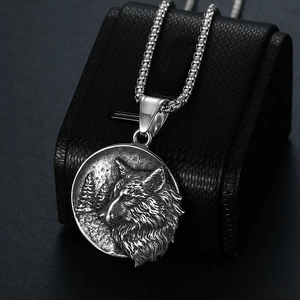 Retro viking wolf head relief pendant on box chain, men's nordic punk steel necklace
