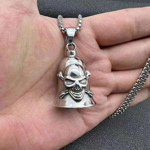Collier pendentif cloche crâne en acier inoxydable punk avec chaîne pour homme