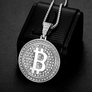 Collana con ciondolo Bitcoin stile hip hop in argento con pavé completo di zirconi cubici