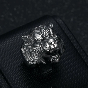 Vintage polished stainless steel tiger head ring for men in retro punk style