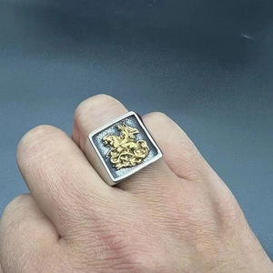 Chevalière vintage Saint Georges pour hommes en acier inoxydable bicolore argent et or