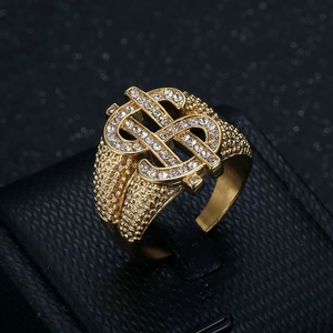 Bague hip hop pour hommes plaquée or avec symbole du dollar étincelant et cristaux blancs