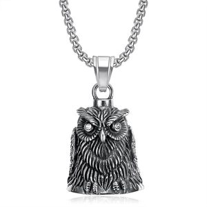 Collier Pendentif Clochette Hibou en Acier Inoxydable Vintage pour Hommes Femmes Punk Gothique Moto Lucky Charm Bijoux
