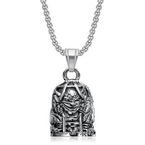 Collier vintage en acier titane avec pendentif cloche visage de diable de style gothique