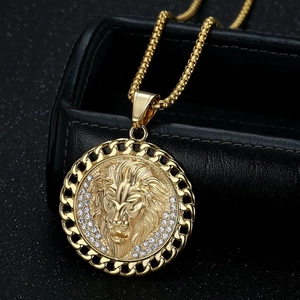 Hip Hop Stainless Steel Lion Head Rhinestone Pendant Necklace Round Embossed Lion Head Pendant Gold Silver Necklaces For Men