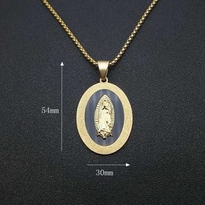 Gouden roestvrijstalen ovale Maagd Maria hanger ketting met afmetingen 54mm bij 30mm