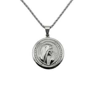 Collana Hip Hop argento con rilievo della Vergine Maria e cerchio di cristalli su corda