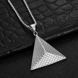Pendentif pyramide en acier inoxydable argenté avec chaîne box pour un style hip hop