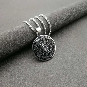 Collier en acier inoxydable argenté avec pendentif hexagramme et signes du zodiaque