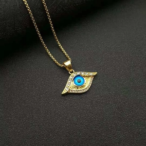 Hiphop vergoldete Edelstahlkette mit Evil Eye Anhänger, blauem Kristall und Diamanten