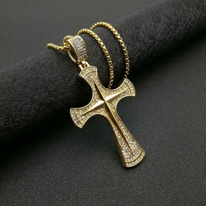 Collana Hip Hop con Ciondolo a Croce in Acciaio Inossidabile Placcato Oro con Strass per Uomo Donna Gioielli alla Moda