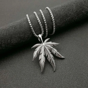 Streetwear Silber Edelstahl Ahornblatt Anhänger Halskette mit eleganter Boxkette