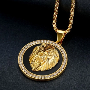 Collier hip hop avec pendentif tête de lion doré, oxydes de zirconium et chaîne à maillons